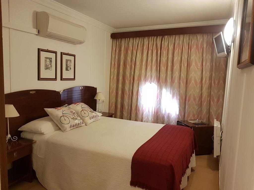 Hotel La Residencia Cadaques Bagian luar foto