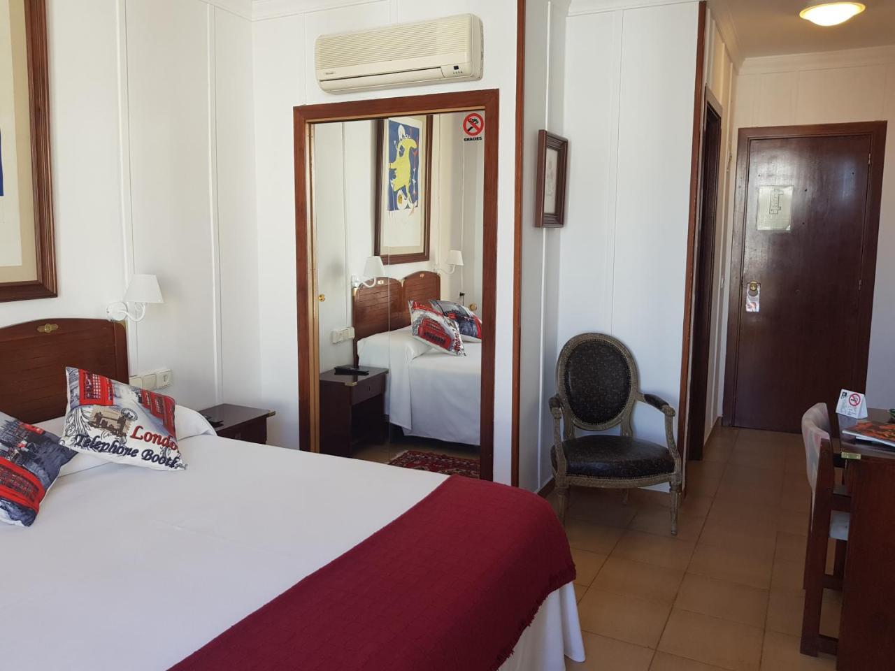 Hotel La Residencia Cadaques Bagian luar foto
